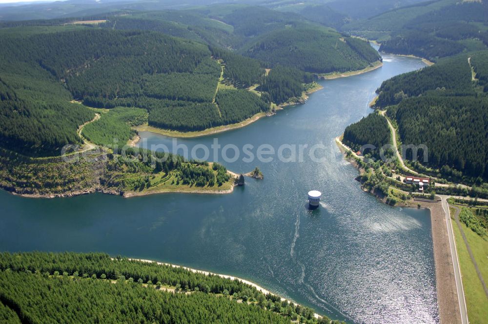 Tambach-Dietharz from the bird's eye view: mit Blick auf die Talsperre Tambach-Dietharz in Thüringen, die vordringlich zur Verbesserung der Trinkwasserversorgung von Gotha gebaut wurde. Die Talsperre wird daher auch „Gothaer Talsperre“ oder „Stauweiher“ genannt. Sie liegt am Südrand der Stadt Tambach-Dietharz und staut das Wasser der Apfelstädt und das Mittelwasser.