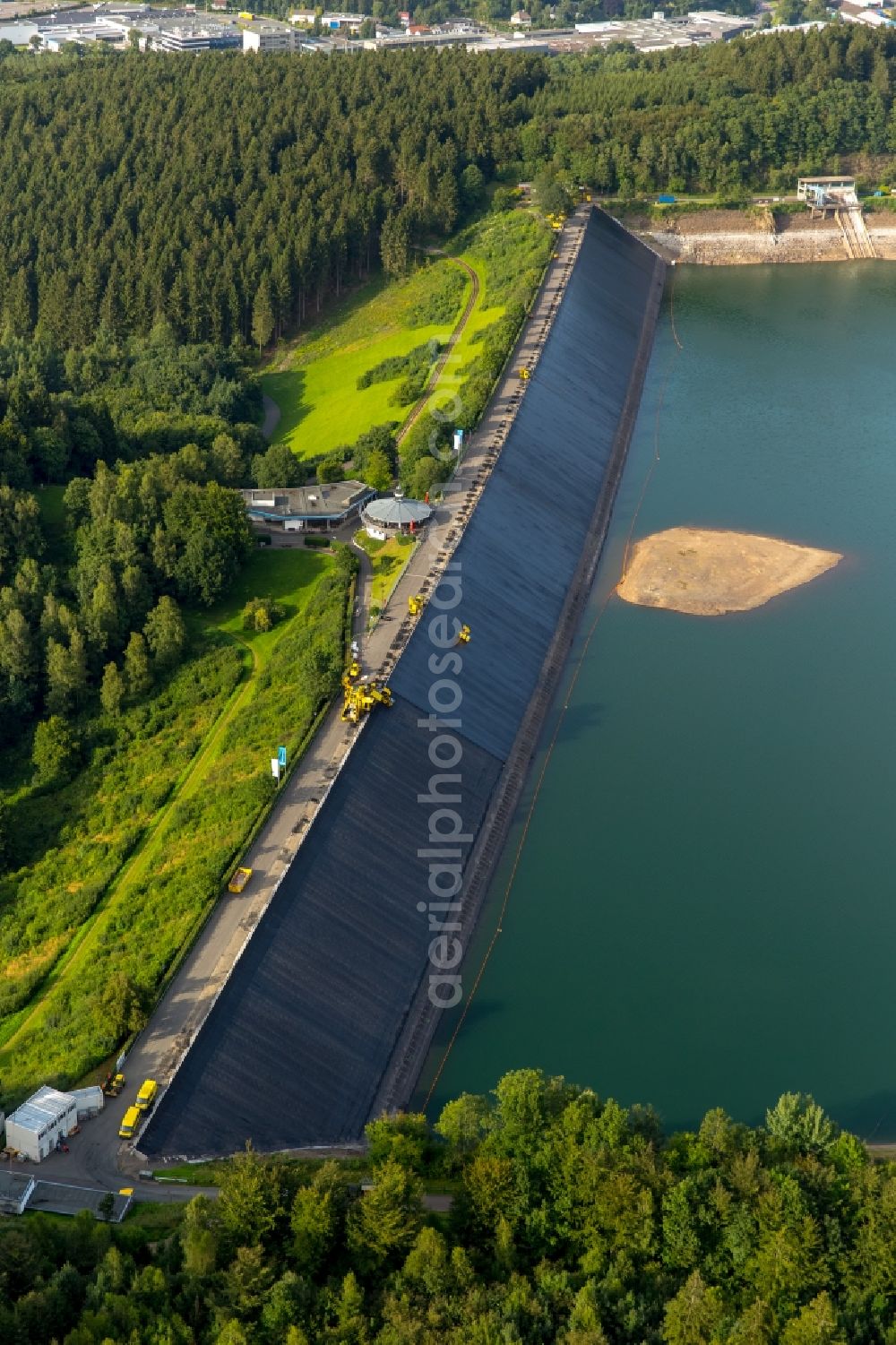 Aerial image Attendorn - Dam and shore areas at the lake Bigge in Attendorn in the state North Rhine-Westphalia