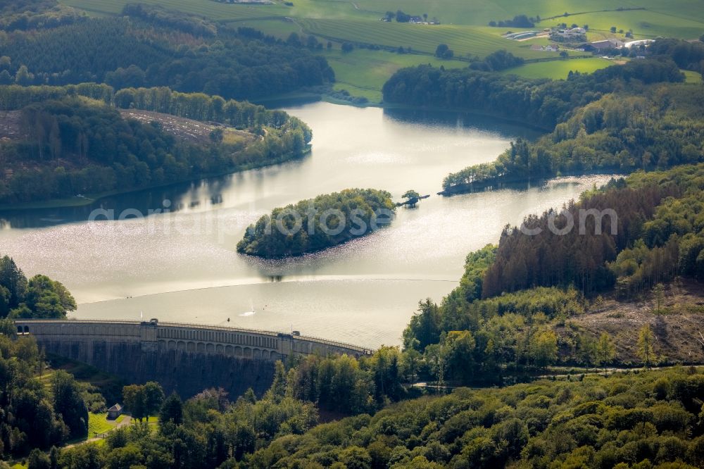 Breckerfeld from the bird's eye view: Dam and shore areas at the lake Ennepetalsperre in Breckerfeld in the state North Rhine-Westphalia, Germany