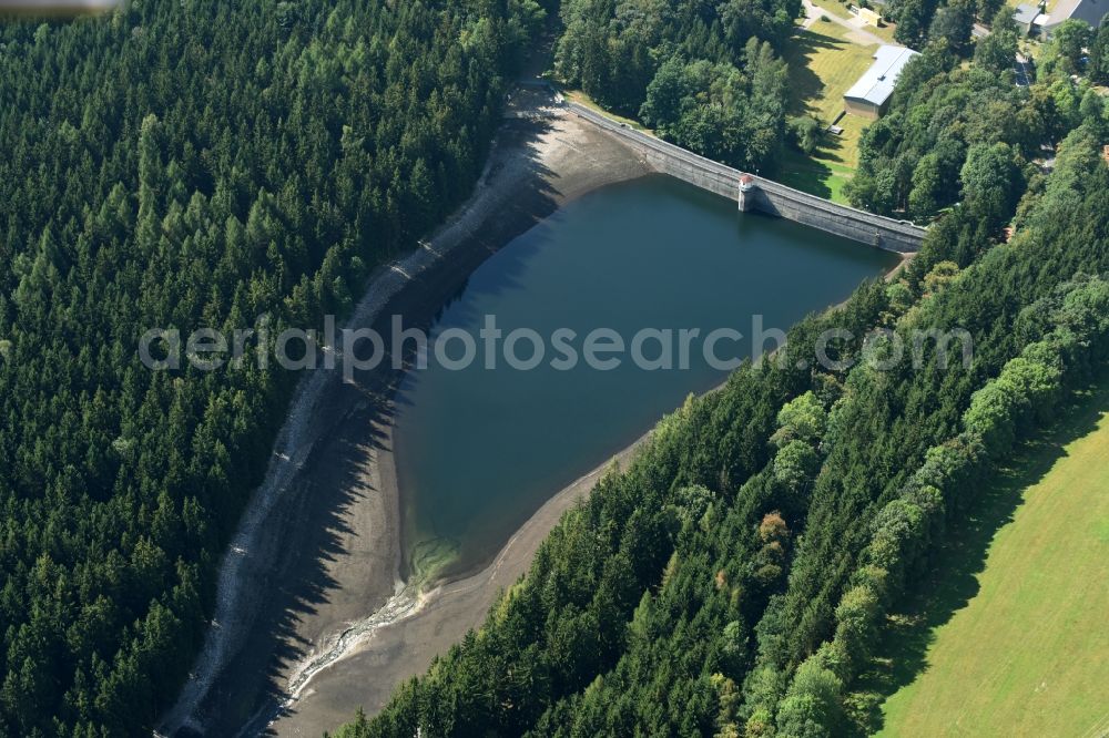 Einsiedel from above - Dam and shore areas at the lake Stadtguttalbach in Einsiedel in the state Saxony