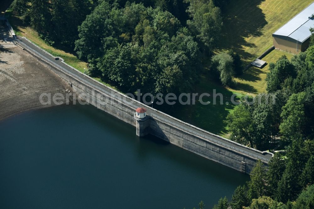 Aerial photograph Einsiedel - Dam and shore areas at the lake Stadtguttalbach in Einsiedel in the state Saxony