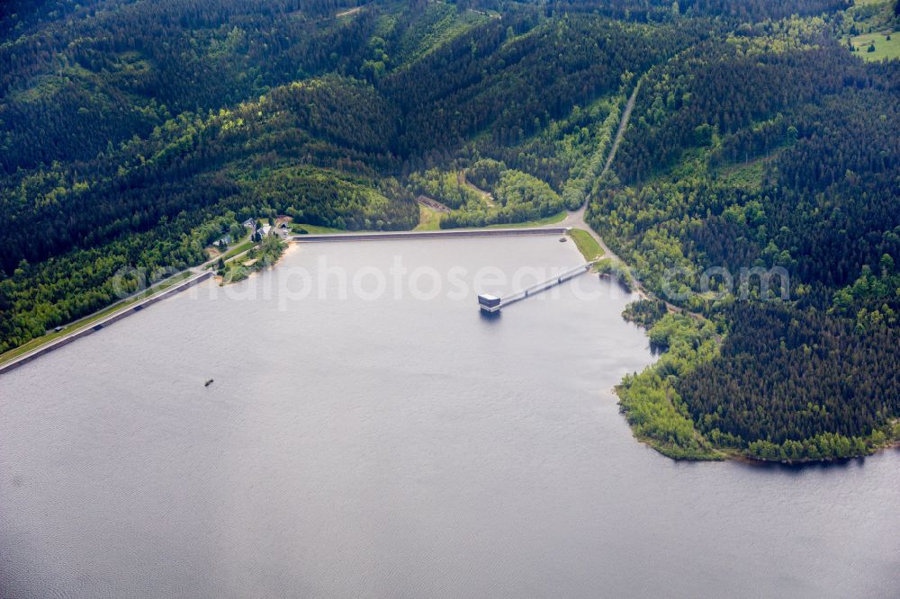 Friedrichswald from the bird's eye view: Dam and shore areas at the lake in Friedrichswald in Liberecky kraj, Czech Republic