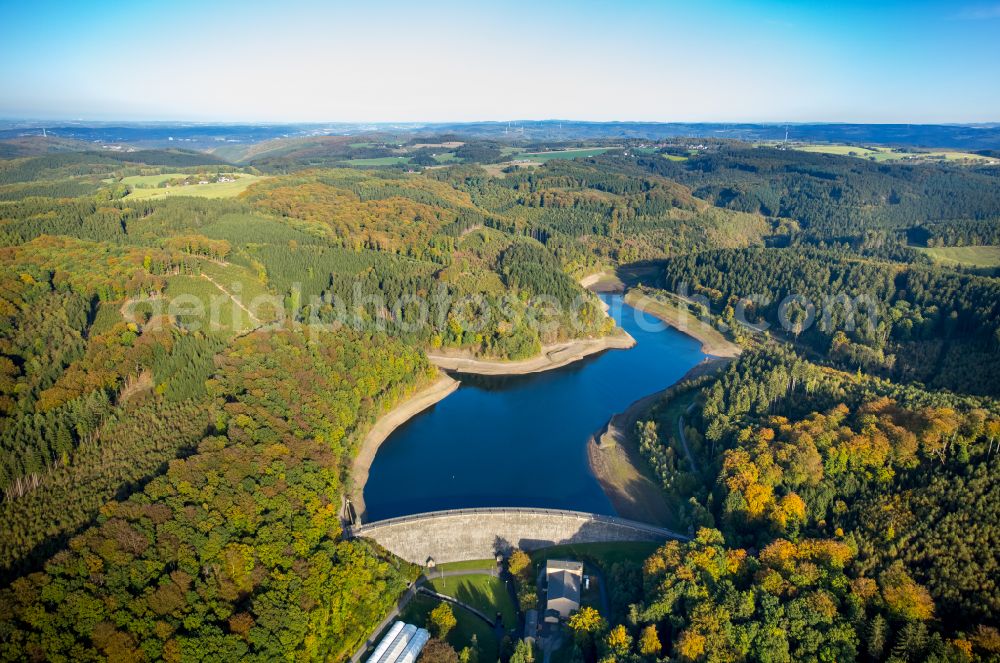 Hagen from the bird's eye view: Dam and shore areas at the lake Hasper Bach on street Talsperrenweg in Hagen at Ruhrgebiet in the state North Rhine-Westphalia, Germany