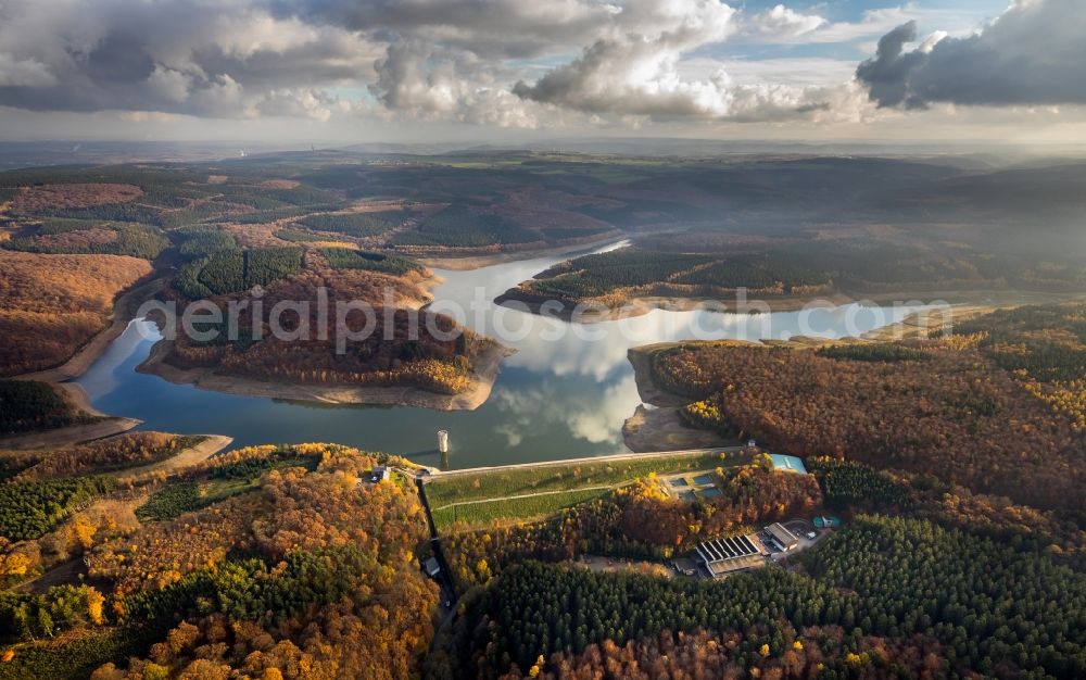 Stolberg (Rheinland) from above - Dam and shore areas at the lake Wehebachtalsperre in the district Schevenhuette in Stolberg (Rheinland) in the state North Rhine-Westphalia, Germany