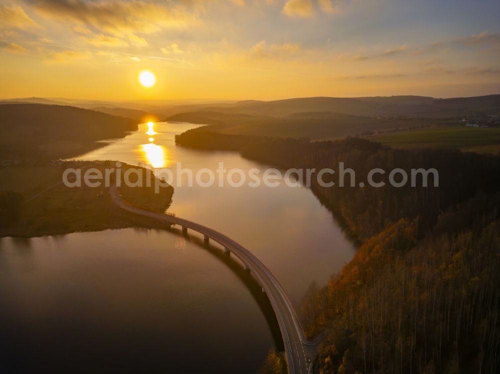 Rauschenbach from the bird's eye view: Dams - dam and shore areas at the reservoir Talsperre Rauschenbach in Neuhausen/Erzgebirge in the federal state of Saxony, Germany