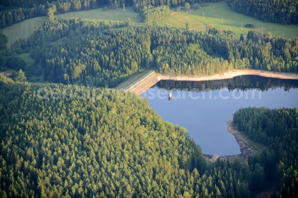 Aerial photograph Tatrovice - Dam and shore areas at the lake in Tatrovice in Czech Republic