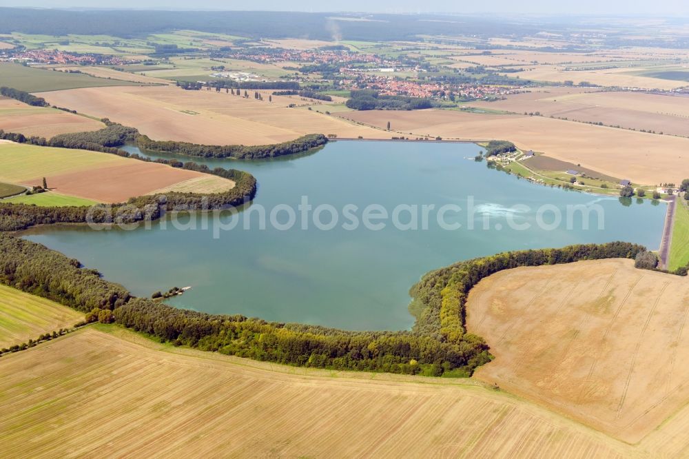 Niederdorla from the bird's eye view: Dam and shore areas at the lake Talsperre Seebach in Niederdorla in the state Thuringia, Germany