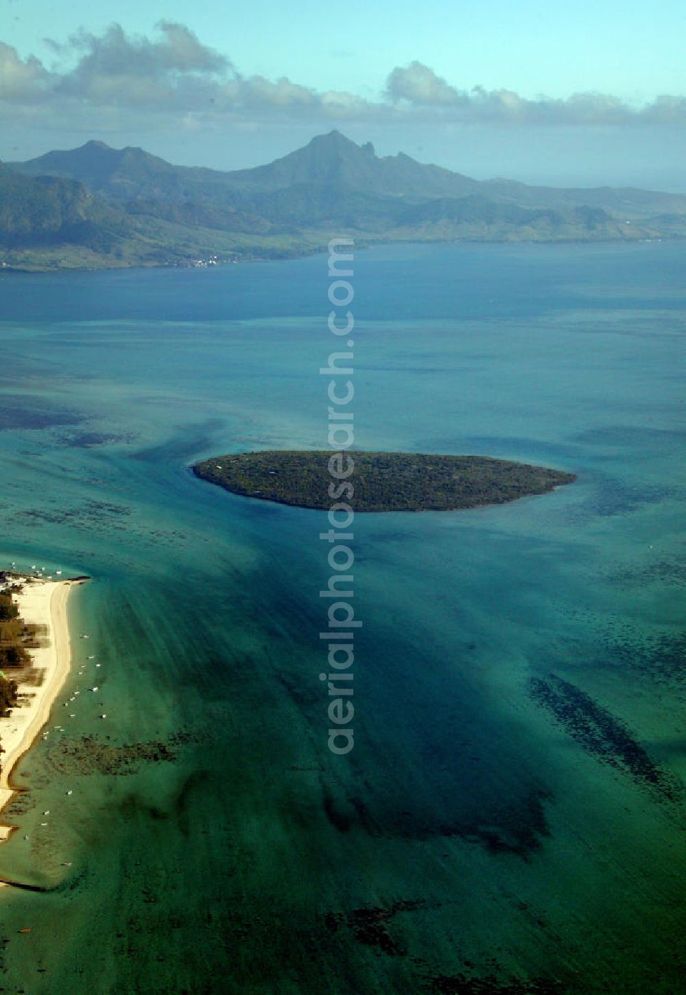 Mauritius from above - Blick auf die Tamarinbucht in Mauritius. View to the Tamarinbucht in Mauritius.