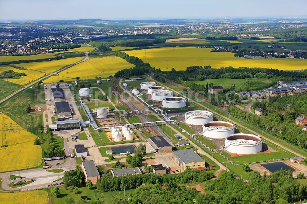 Hartmannsdorf from above - Views of the industrial and commercial area on the tank farm / wholesale petroleum Hartmannsdorf in Saxony