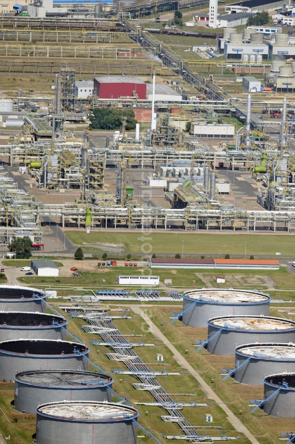 Aerial photograph Leuna - View at the fuel tanks of the TOTAL refinery in central Germany in Leuna in the federal state of Saxony-Anhalt. The TOTAL refinery chemical site Leuna is one of the most modern refineries in Europe