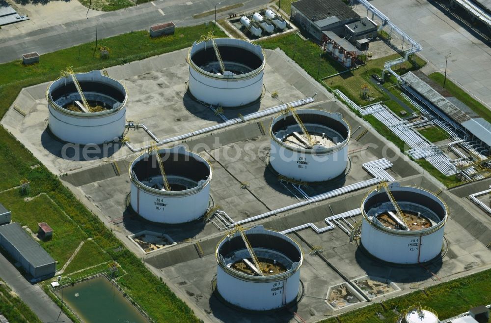 Warschau from the bird's eye view: View of tanks of the company ORLEN Petro Tank in Warsaw in the voivodeship Masowien in Poland