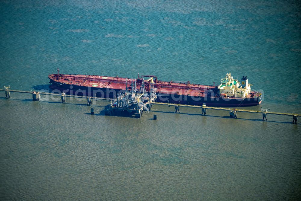 Aerial image Wilhelmshaven - Tanker Sonangol Hulia in the harbor in Wilhelmshaven in the state Lower Saxony, Germany