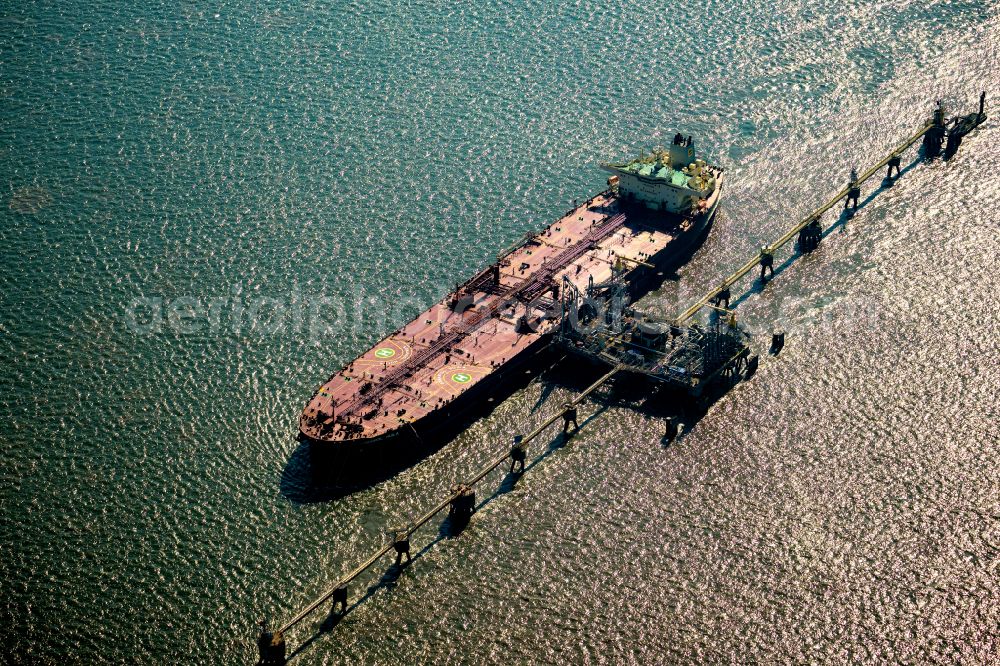 Aerial photograph Wilhelmshaven - Tanker Sonangol Hulia in the harbor in Wilhelmshaven in the state Lower Saxony, Germany