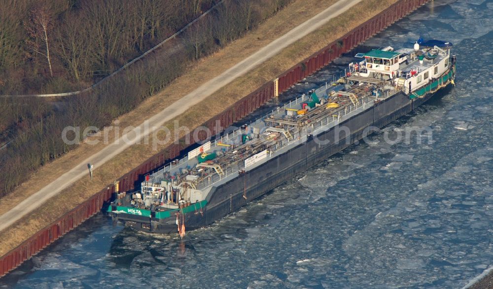 Aerial photograph Marl - Tanker on the frozen waterway of Wesel-date channel at Marl in North Rhine-Westphalia