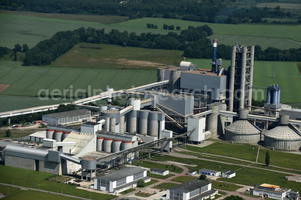 Aerial photograph Bernburg (Saale) - Technical facilities in the industrial area Schwenk at the Altenburger Chaussee in Bernburg (Saale) in the state Saxony-Anhalt