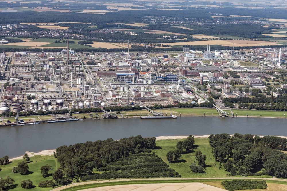 Köln from above - Technical facilities in the industrial area Chempark Dormagen in the district Chorweiler in Cologne in the state North Rhine-Westphalia