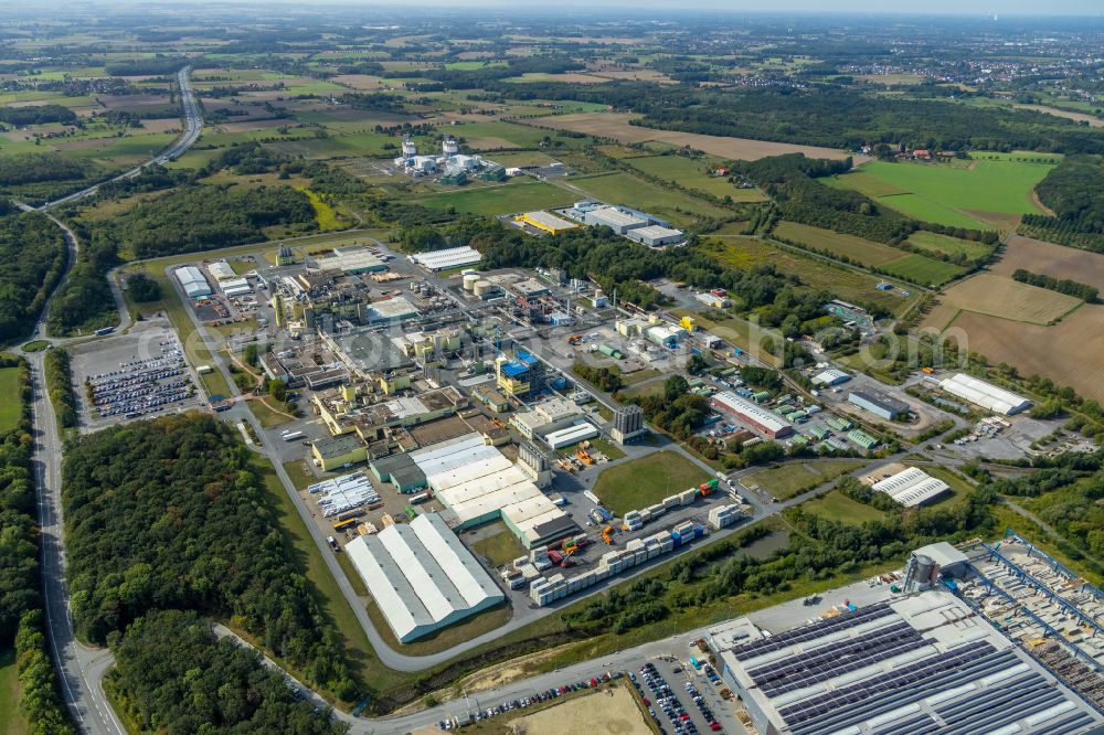 Aerial photograph Uentrop - Technical facilities in the industrial area of Industrieparks of Firma DuPont de Nemours (Deutschland) GmbH in Hamm in the state North Rhine-Westphalia, Germany