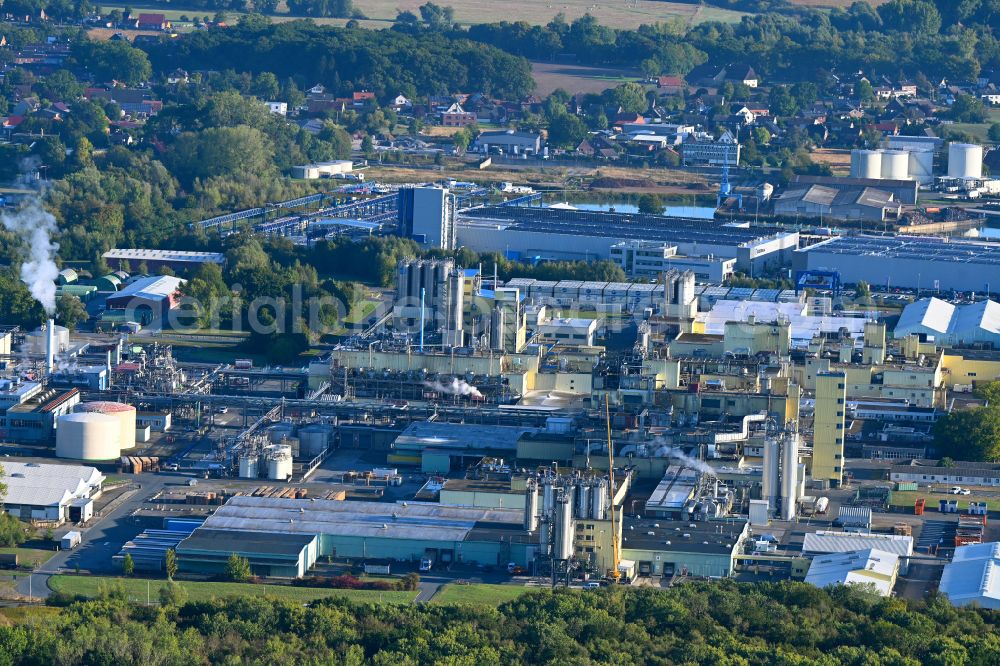 Aerial photograph Uentrop - Technical facilities in the industrial area of Industrieparks of Firma DuPont de Nemours (Deutschland) GmbH in Hamm in the state North Rhine-Westphalia, Germany