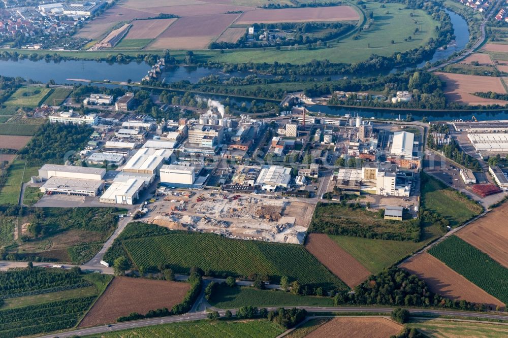 Ladenburg from the bird's eye view: Technical facilities in the industrial area von Saint-Gobain Isover G+H AG, ICL Germany Ladenburg / BK Giulini GmbH and Jungbunzlauer Ladenburg GmbH in Ladenburg in the state Baden-Wurttemberg, Germany