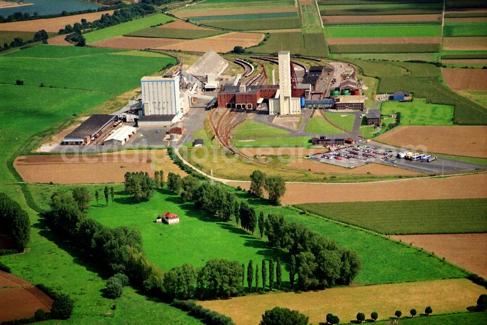 Aerial image Rheinberg - Equipment in the industrial area Steinsalzbergwerk Borth in Rheinberg in the state North Rhine-Westphalia