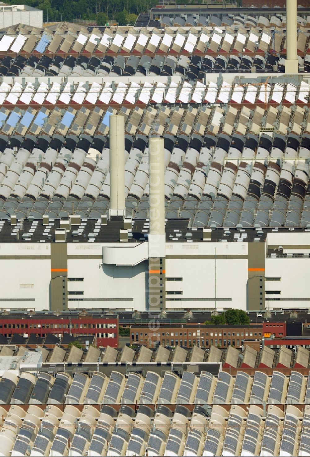 Wolfsburg from above - Equipment in the industrial area of VW factory in Wolfsburg in the state Lower Saxony