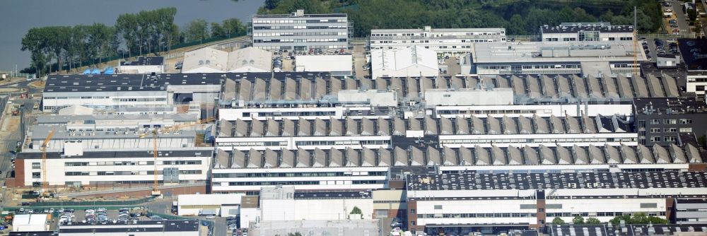 Aerial photograph Wolfsburg - Equipment in the industrial area of VW factory in Wolfsburg in the state Lower Saxony