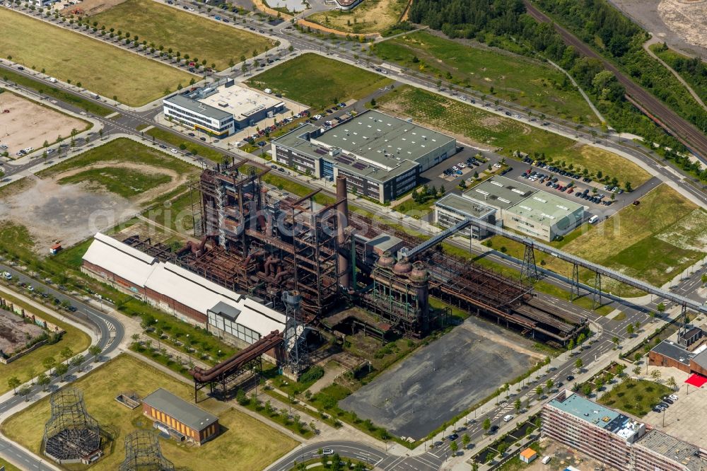 Dortmund from the bird's eye view: Technical equipment and production facilities on the former blast furnace site Phoenix - West in Hoerde in Dortmund in North Rhine-Westphalia