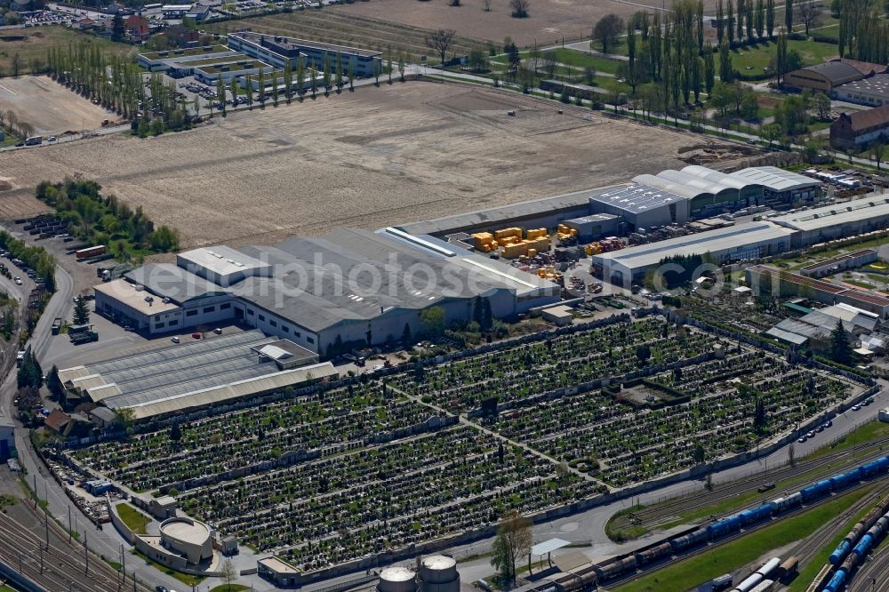 Graz from the bird's eye view: Technical equipment and production facilities of the steelworks Grosschaedl Stahl GmbH along Suedbahnstrasse in Graz in Steiermark, Austria