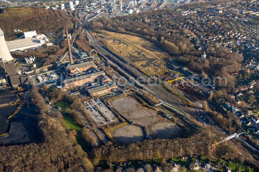 Gelsenkirchen from above - Technical equipment and production facilities of the steelworks and Kokerei on Glueckaufstrasse in Gelsenkirchen in the state North Rhine-Westphalia