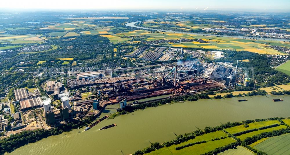 Aerial image Duisburg - Technical equipment and production facilities of the steelworks on Mannesmannstrasse in the district Huettenheim in Duisburg in the state North Rhine-Westphalia, Germany