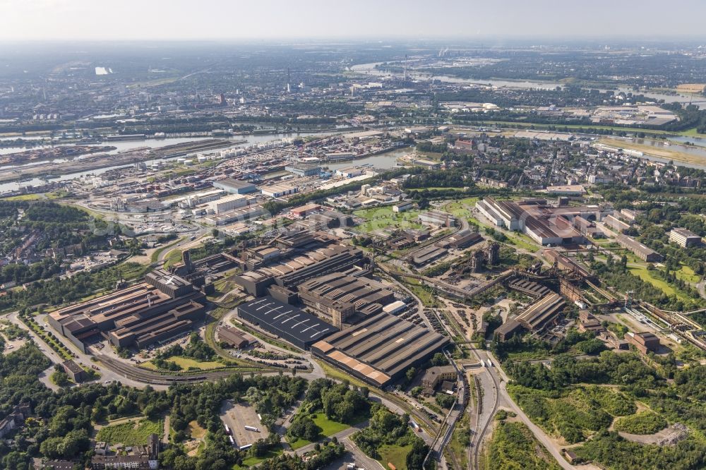 Aerial photograph Duisburg - Technical equipment and production facilities of the steelworks - steel wire plant ArcelorMittal GmbH on Muehlenfelder Strasse in the district Laar in Duisburg at Ruhrgebiet in the state North Rhine-Westphalia, Germany