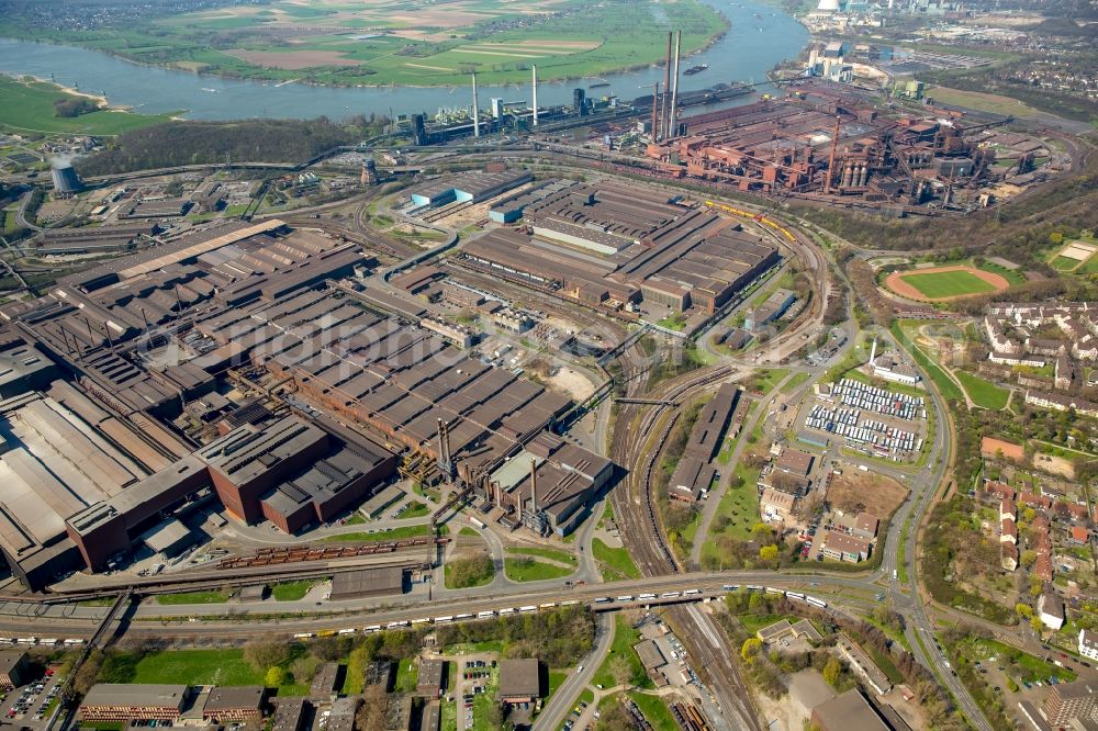 Aerial image Duisburg - Technical equipment and production facilities of the steelworks of Thyssen-Krupp AG in Duisburg in the state North Rhine-Westphalia