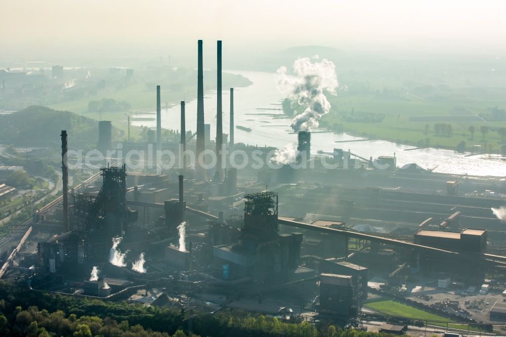 Aerial photograph Duisburg - Technical equipment and production facilities of the steelworks ThyssenKrupp-Stahlwerk Schwelgern in the district Marxloh in Duisburg in the state North Rhine-Westphalia, Germany