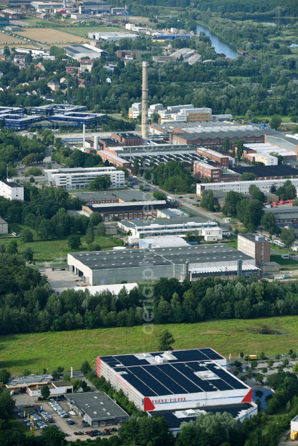 Hennigsdorf from the bird's eye view: Technical facilities in the industrial area Technologiepark in Hennigsdorf in the state Brandenburg, Germany