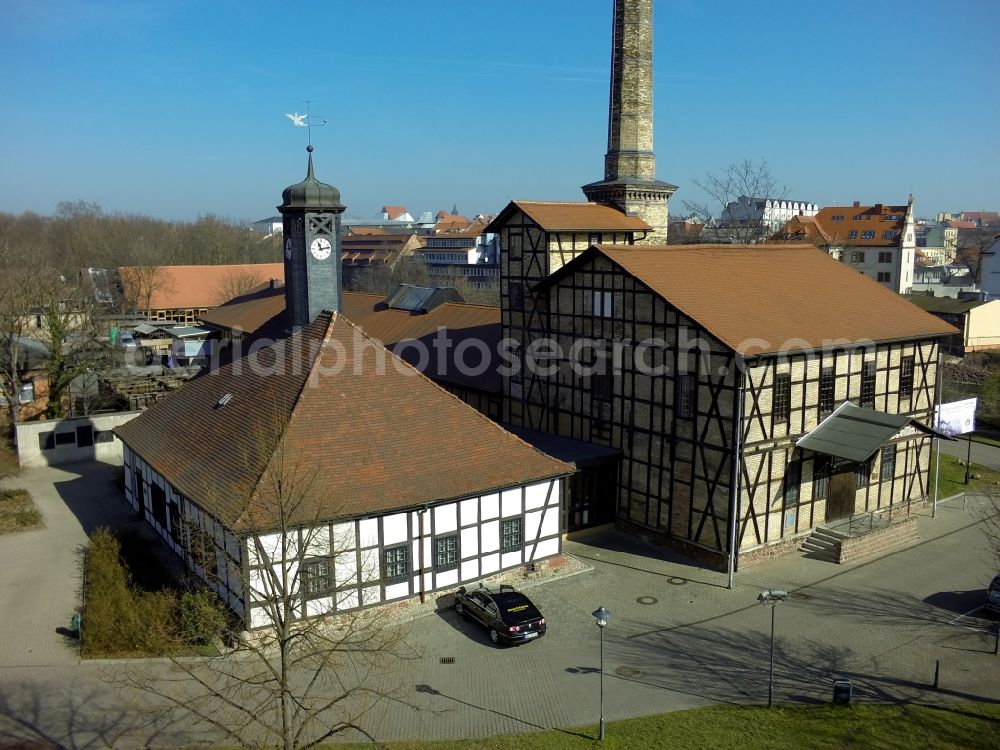 Halle / Saale from the bird's eye view: Residential area on the banks of the Saale in Kroellwitz district in Halle (Saale) in Saxony-Anhalt