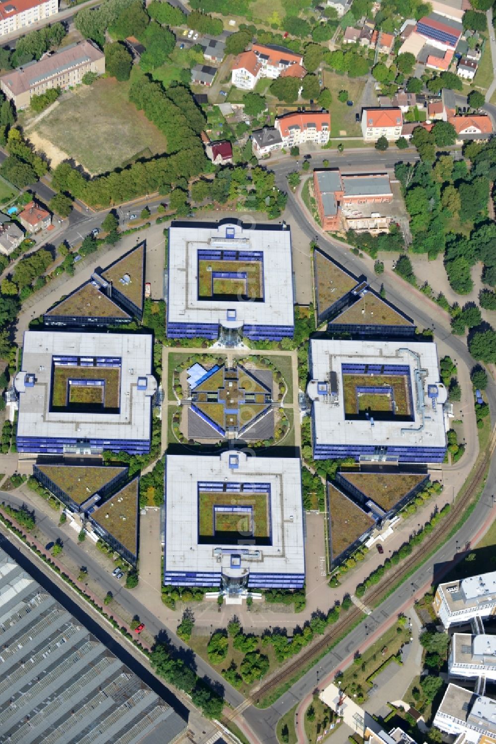 Hennigsdorf from above - Grounds of the Blue Wonder Technology Center in Hennigsdorf in Brandenburg. The technology park Hennigsdorf North offers a business park land for commercial, industrial, service and production