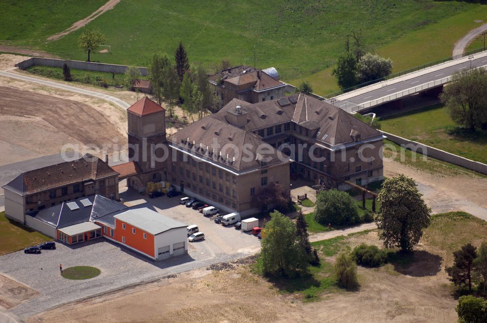 Eilenburg from above - Blick auf einen Teil des Gewerbegebiet Eilenburg-Ost. Zur Zeit werden Fabrikhallen abgerissen und es siedelt sich Kleingewerbe an. Kontakt: 04838 Eilenburg, Email: webmaster@eilenburg.de