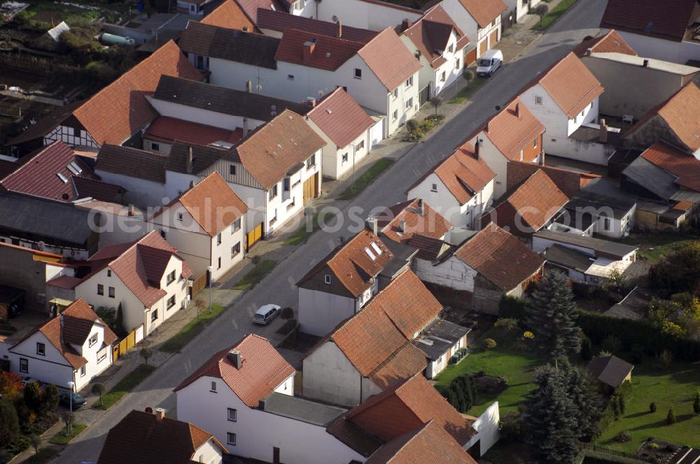 Aerial photograph Wolfsbehringen - Blick auf einen Teil der Stadt Wolfsbehringen, die Dorfstrasse. Kontakt: Gemeinde Hörselberg-Hainich, Gemeindeverwaltung, Hauptstrasse 90B, 99947 Behringen, Tel. +49(0)36254 730 0, Fax +49(0)36254 730 13, Email: recht@gemeinde-hoerselberg.de