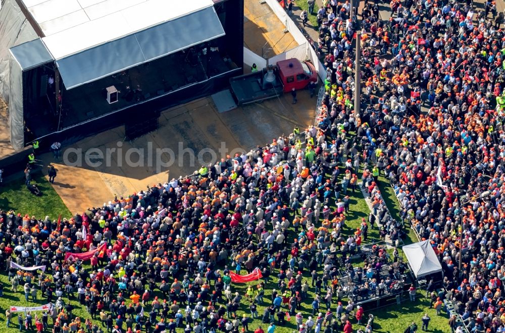 Duisburg from above - Participants in a demonstration for steel action of IG Metall in front of the Thyssen Krupp Steel headquarters in Duisburg - Bruck home in Duisburg in North Rhine -Westphalia