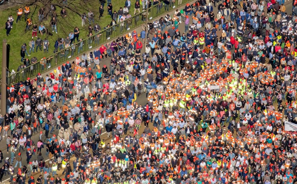 Aerial image Duisburg - Participants in a demonstration for steel action of IG Metall in front of the Thyssen Krupp Steel headquarters in Duisburg in North Rhine -Westphalia