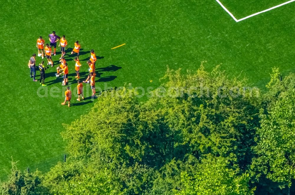 Aerial image Dortmund - Participants of the training at the sport area of Evonik-Fussballschule on Strobelallee in Dortmund in the state North Rhine-Westphalia, Germany