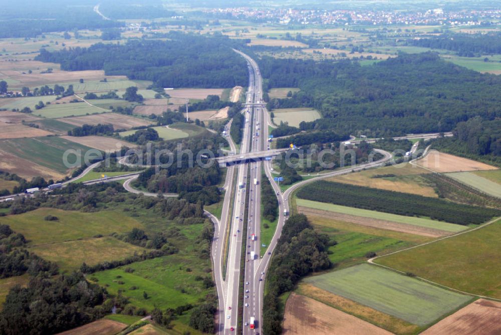 Appenweiler from the bird's eye view: Blick auf das Autobahnkreuz Appenweier. Die Kreuzung Appenweier ist Teil der A5 vom Hattenbacher Dreieck bis an die Grenze zur Schweiz. Auf 445 km Länge bestehen Verbindungen u.a. zum französischen Autobahnnetz (weiter bis Barcelona) und zur Verbindung Holland - Österreich. Als Teil der HaFraBa E.V. (Nord-Süd Verbindung) ist sie eine der meist befahrensten Strassen Europas. Das Kreuz Appenweier stellt die Verbindung von von der Staatsgrenze Frankreichs bis nach Bayern dar. Ab 1967 wurde der Teil Kehl - Appenweier zur Schnellstraße ausgebaut.