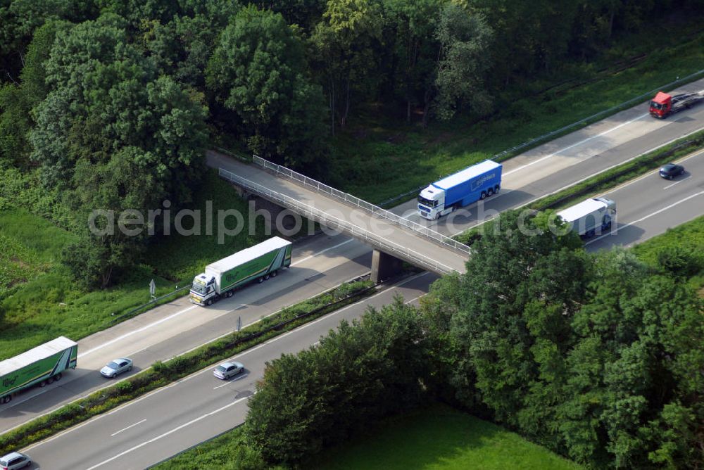 Aerial image Appenweier / OT Urloffen - Blick auf die A5 nahe Urloffen. Die A5 ist Teil der HaFraBa (Hamburg Frankfurt Basel) vom Hattenbacher Dreieck bis an die Grenze zur Schweiz. Auf 445 km Länge bestehen Verbindungen u.a. zum französischen Autobahnnetz (bis Barcelona) und zur Verbindung Holland - Österreich. Als Teil der HaFraBa E.V. (Nord-Süd Verbindung) ist sie eine der meist befahrensten Strassen Europas (in Deutschland Platz 9).