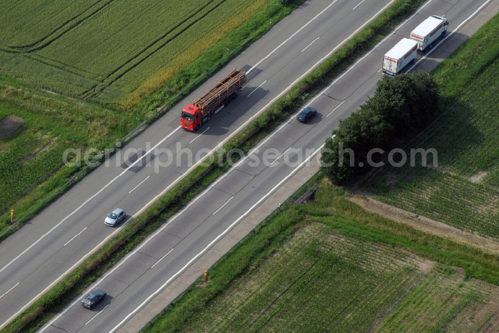 Aerial image Ottersweier / OT Unzhurst - Blick auf die A5 nahe Ottersweier. Die A5 ist Teil der HaFraBa (Hamburg Frankfurt Basel) vom Hattenbacher Dreieck bis an die Grenze zur Schweiz. Auf 445 km Länge bestehen Verbindungen u.a. zum französischen Autobahnnetz (bis Barcelona) und zur Verbindung Holland - Österreich. Als Teil der HaFraBa E.V. (Nord-Süd Verbindung) ist sie eine der meist befahrensten Strassen Europas.