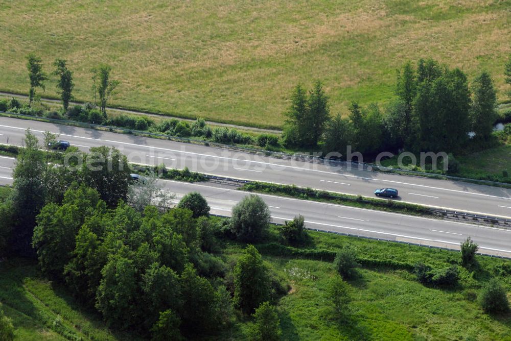 Aerial photograph Ottersweier / OT Unzhurst - Blick auf die A5 bei Unzhurst nahe Ottersweier. Die A5 ist Teil der HaFraBa (Hamburg Frankfurt Basel) vom Hattenbacher Dreieck bis an die Grenze zur Schweiz. Auf 445 km Länge bestehen Verbindungen u.a. zum französischen Autobahnnetz (bis Barcelona) und zur Verbindung Holland - Österreich. Als Teil der HaFraBa E.V. (Nord-Süd Verbindung) ist sie eine der meist befahrensten Strassen Europas.