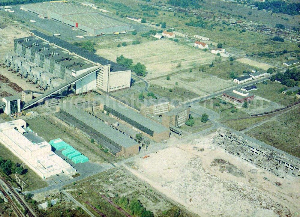 Aerial photograph Lübbenau / Brandenburg - Teilweise abgerissenes Strom - und Heizkradftwerk Lübbenau in Brandenburg.