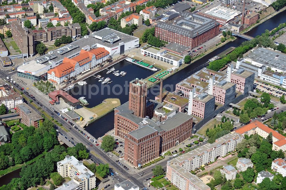 Berlin from above - The shopping, leisure and culture centre Tempelhofer Hafen in Berlin near the office building Ullsteinhaus