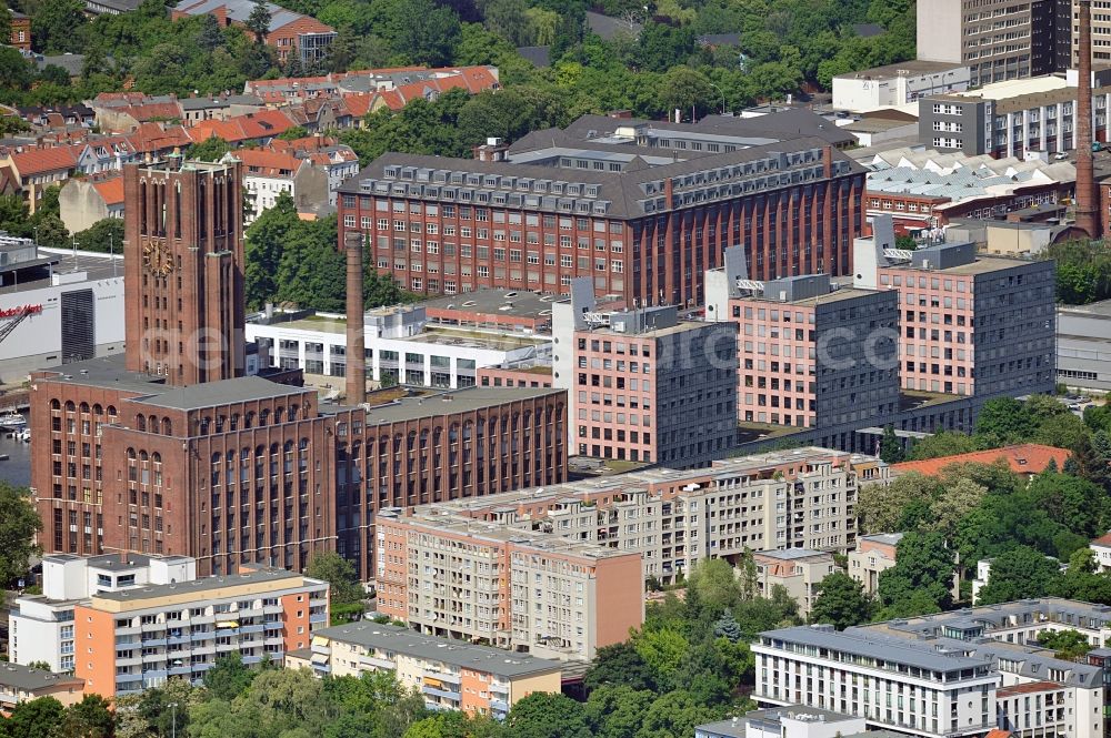 Berlin from above - The shopping, leisure and culture centre Tempelhofer Hafen in Berlin near the office building Ullsteinhaus