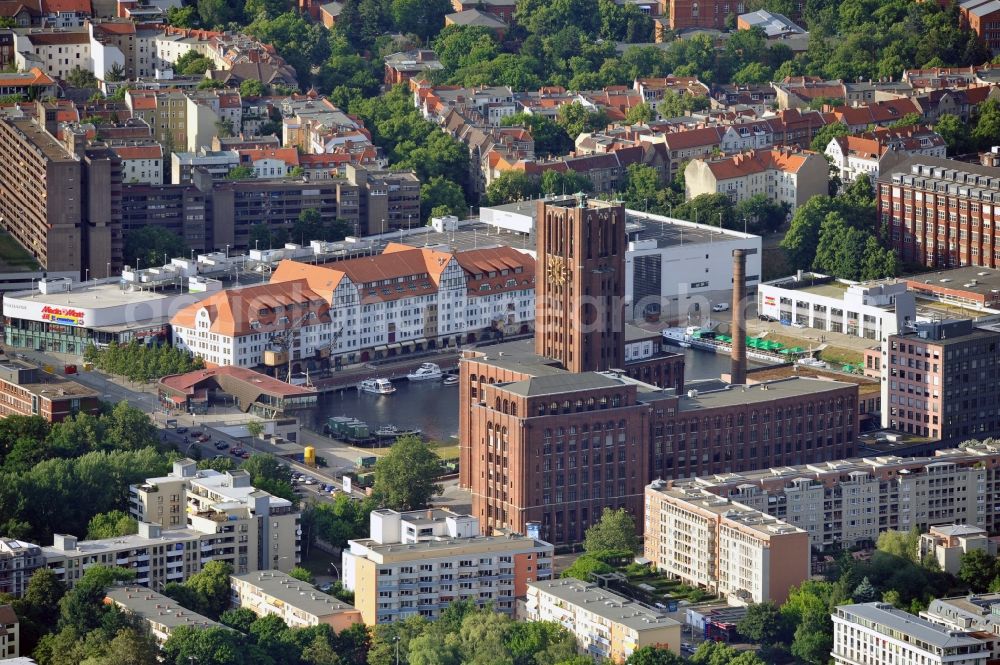 Berlin from the bird's eye view: The shopping, leisure and culture centre Tempelhofer Hafen in Berlin near the office building Ullsteinhaus