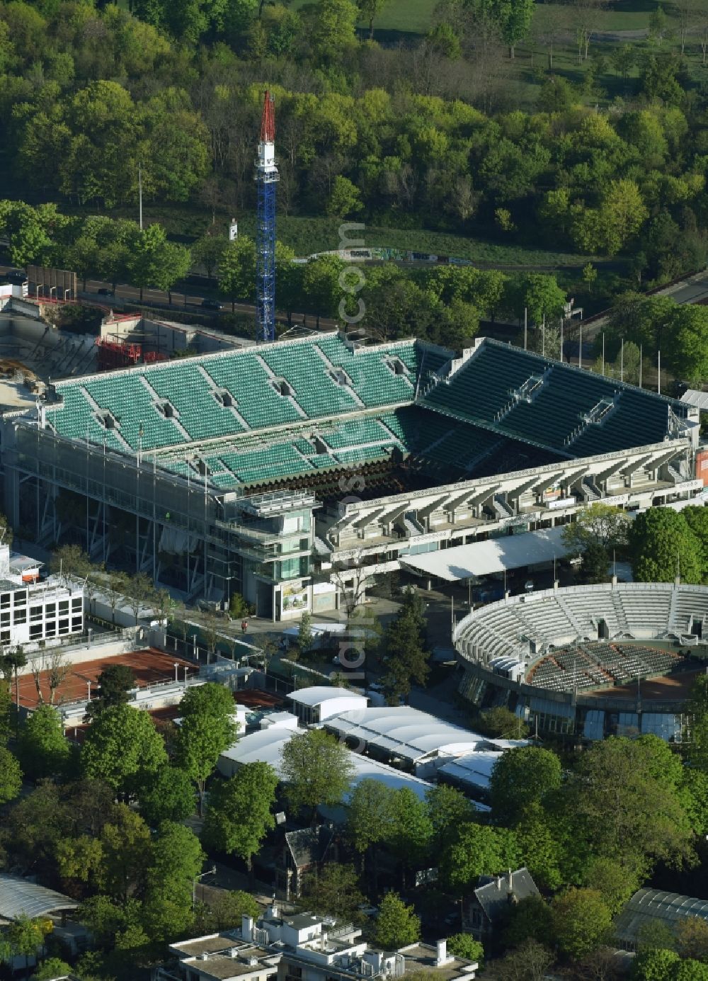 Aerial photograph Paris - Tennis Sports facility grounds of the Arena stadium Philippe-Chatrier Court Stade Roland Garros an der Avenue Gordon Bennett in Paris in Ile-de-France, France